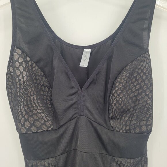 Marilyn Monroe Intimates Black Bodysuit - Picture 3 of 7